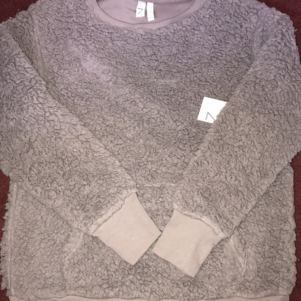 👧🏼 Z by Zella Kids Fuzzy Sherpa Crewneck Sweater Grey Celeste XL 14/16